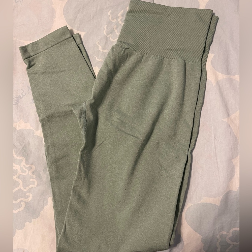 NVGTN Light Green Seamless Leggings M